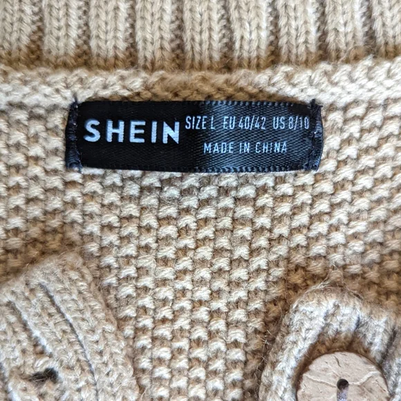 Half button drop shoulder sweater - Picture 2 of 2